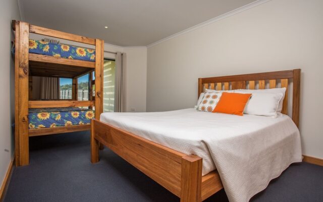 Kara Yaringa on Hill Street