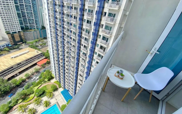 2 Bedroom Condo in Jazz Makati