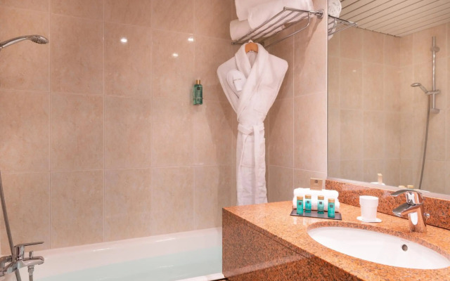Le M & Spa Bordeaux Aéroport by Hôtels & Préférence