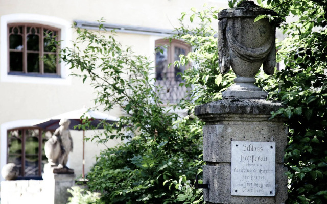 Schloss zu Hopferau