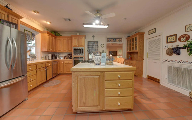 A Chateau on the Bayou Bed & Breakfast