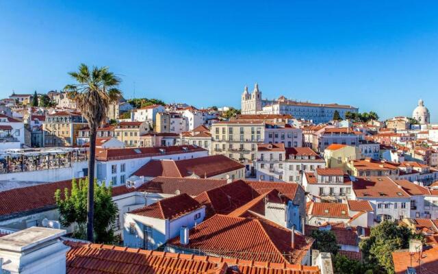 Lovelystay - Turquoise River View I