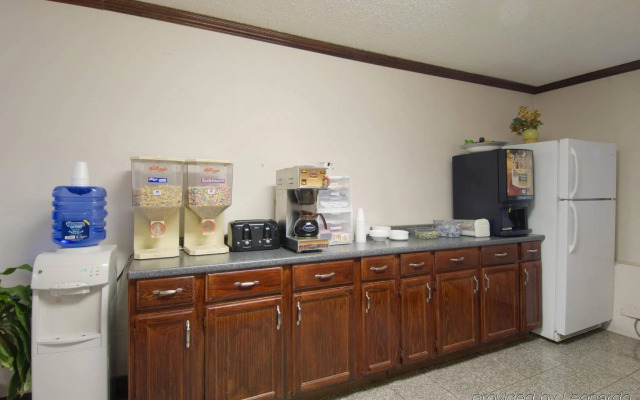 Americas Best Value Inn-Indy South