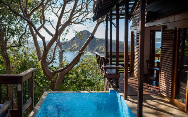 Aqua Oceanfront Resort & Residences