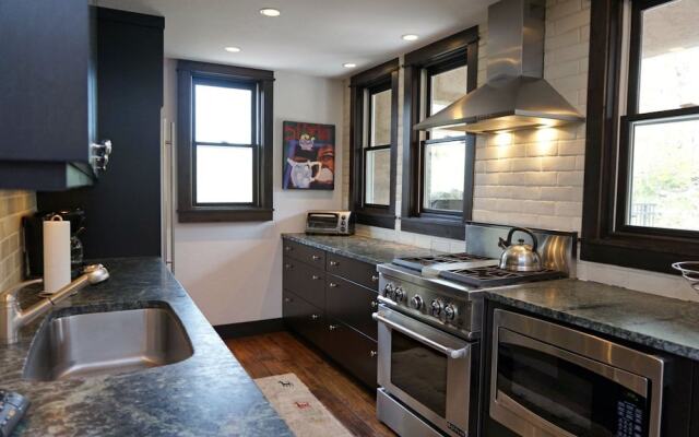 Ski in, Ski out, 3 Bedroom Luxury Residence on Fanny Hill in Snowmass Village