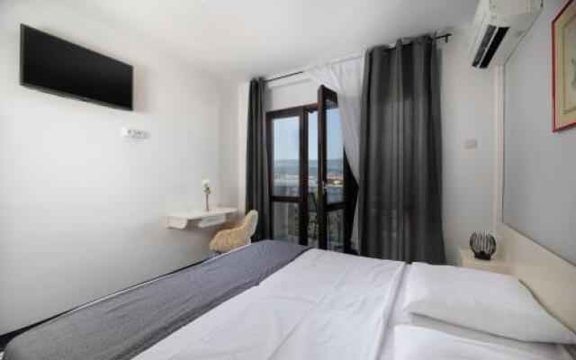 Guest House Zeba & Riviera