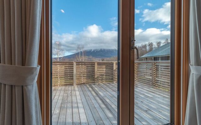 Komorebi Chalet by Hokkaido Tracks