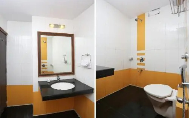 OYO 11307 Hotel Satya Villas