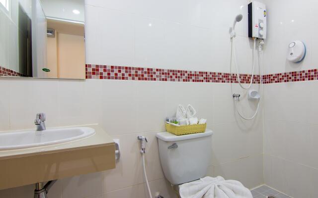 Hotel The Journey Patong New