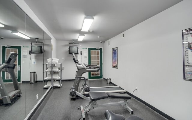 Savannah Suites - Arvada, Colorado