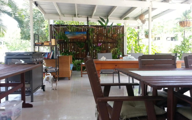 Clifton Sands Holiday Apartments