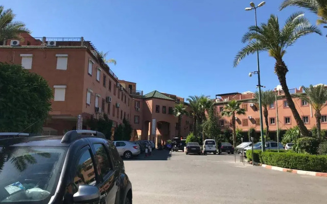 Riad 3 Bedroom Residential With Pool Next Medina