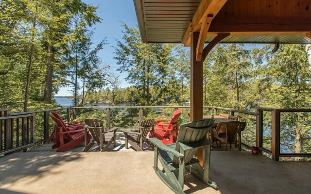 Sunset Dreams A Lovely 4 bed 3 bath family cottage on Lake Rosseau