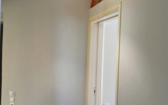 Central, Bright and Comfortable Apartment with balcony