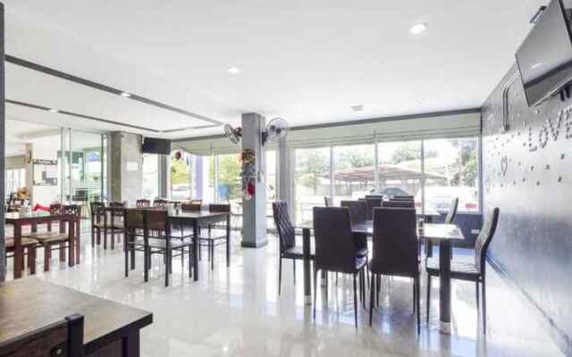 Treeyapat Place by OYO