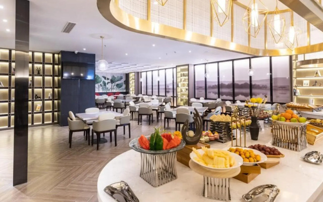 Atour Hotel Wuhan Donghu Yuejiazui