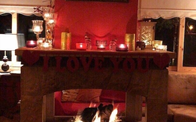 Sweet Home River Hotel