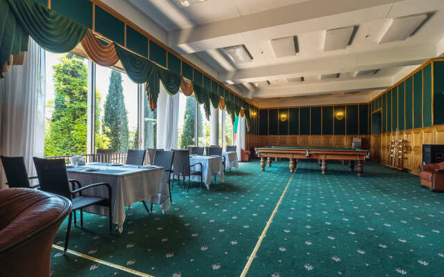 Nizhnaya Oreanda Hotel