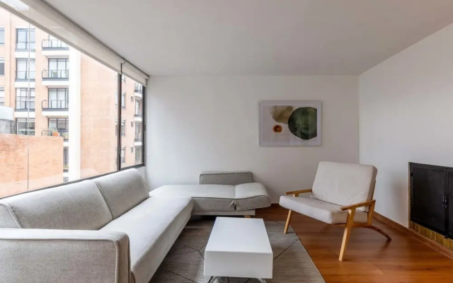 w Upscale 1BR in Cabrera