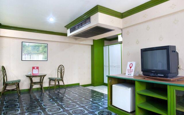 NIDA Rooms Ratchadaphisek Golden Dome Walk