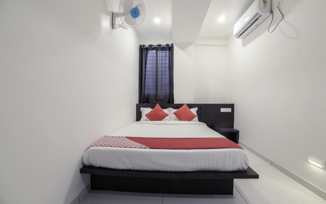 Samudra Executive by OYO Rooms