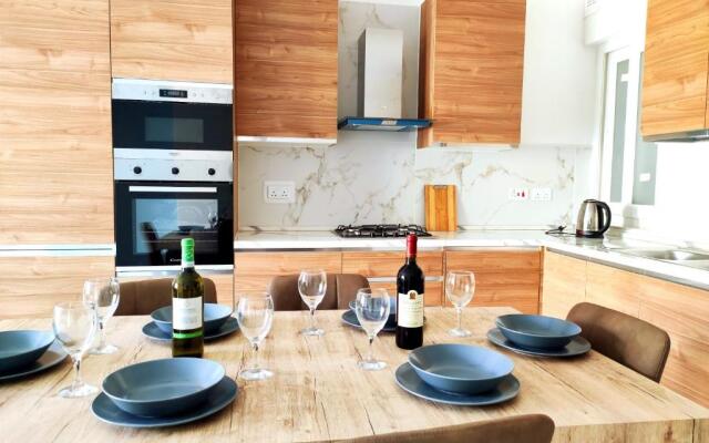 Sliema Central 3 Bedroom Apartment Near Seafront