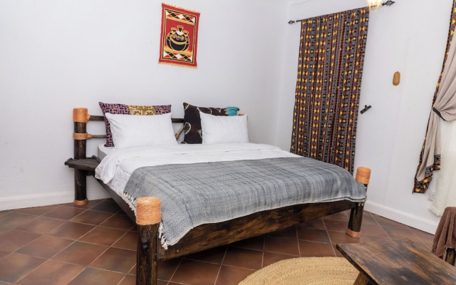 Kitunduni Lodge
