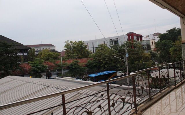 Imam Bonjol Hostel