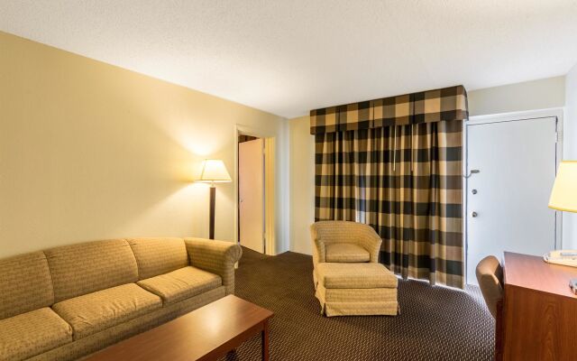 Motel 6 Butte, MT - Historic City Center