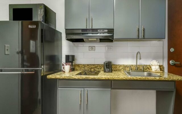 Studio 6 Duluth, GA - Near Gas South District