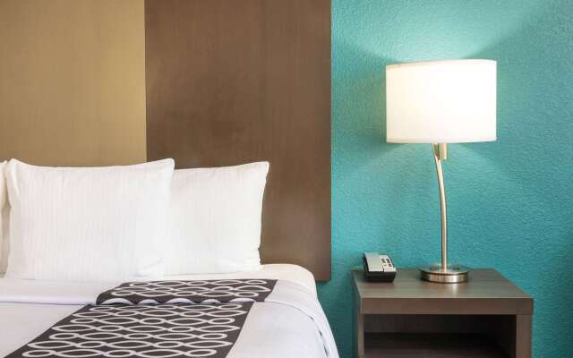 La Quinta Inn & Suites by Wyndham Atlanta Airport North