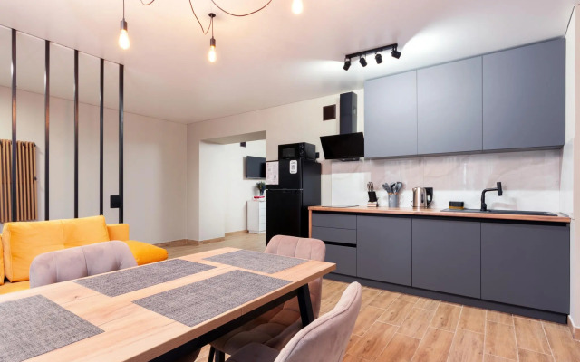 Апартаменты на улице Крайнего 37