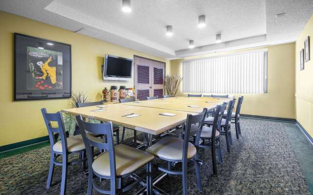 AmericInn by Wyndham Sioux Falls