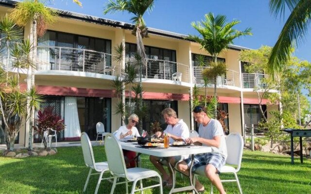 Hinchinbrook Marine Cove Resort