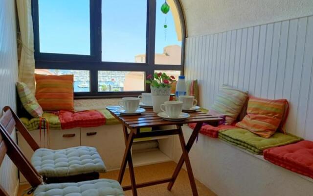 Charmant Appartement vue PORT DE GRUISSAN 5DROM44K