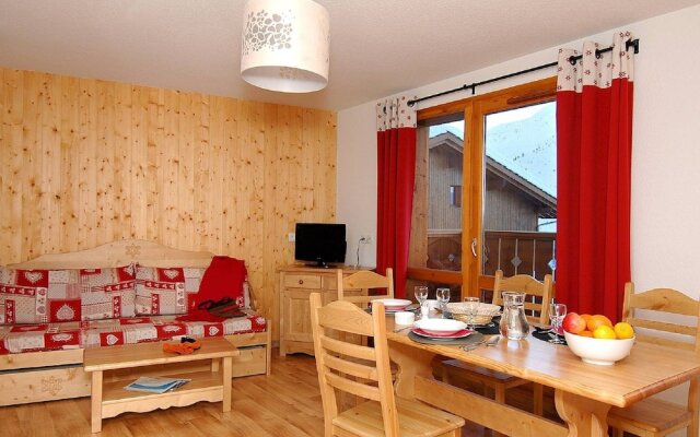Rustic apartment with dishwasher, located in Valmeinie