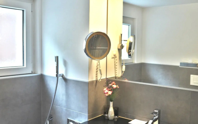 Le Mirabeau Hotel & Spa