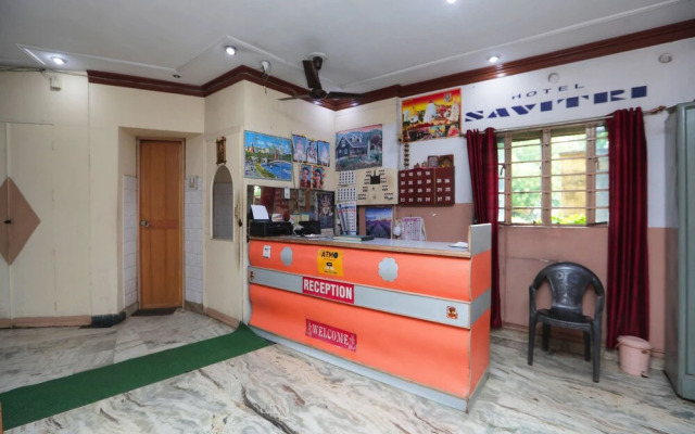 SPOT ON 45472 Hotel Savitri