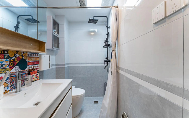 Locals Apartment Place 99