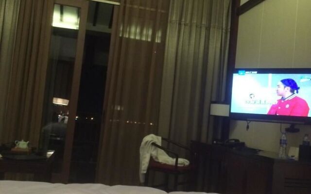 Xishan Hotspring Resort Hotel