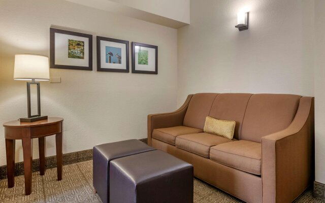 Comfort Suites Sawgrass