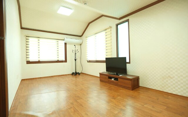 Andong Autumn Fresh Pension