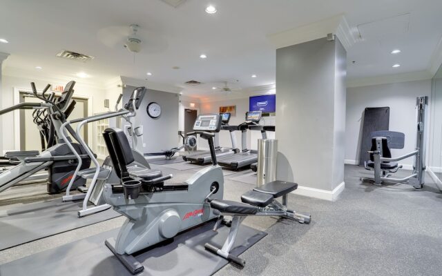 Fantastic Business Condo at Ballston