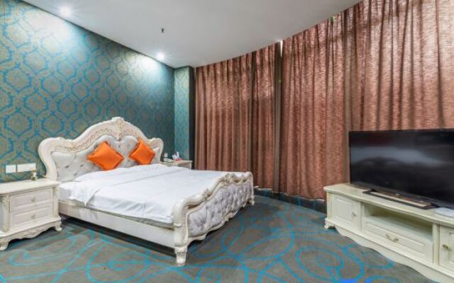 Luoyang Huajian Collection Hotel