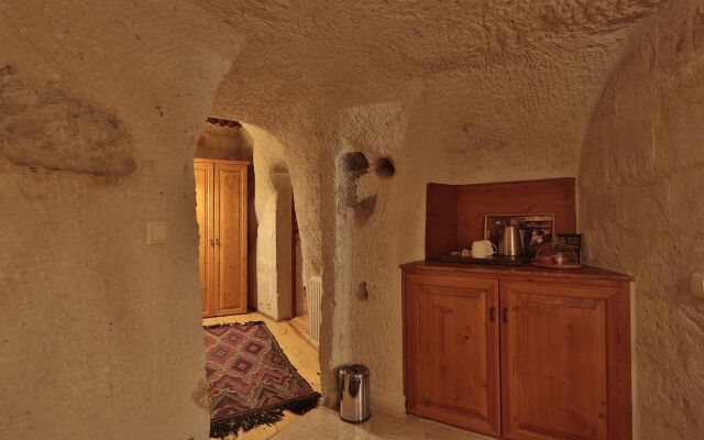 Amber Cave Suites