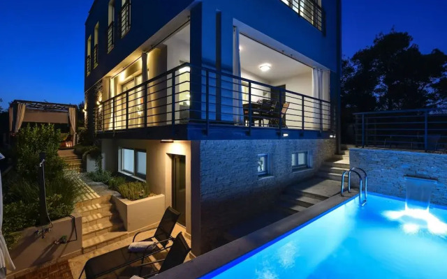 Villa Mirta
