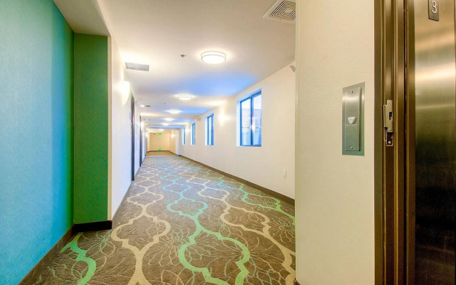 Holiday Inn Express Hotel & Suites Carlsbad Beach by IHG