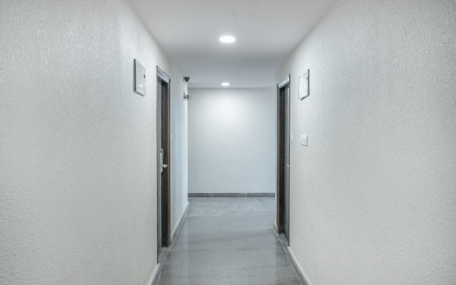 OYO 10475 PMR Hotel