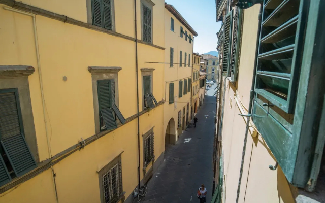 Chill in Tuscany — Lucca
