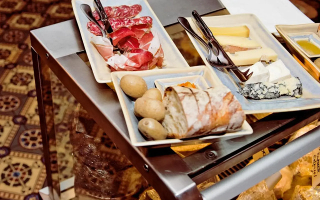 Consum Boutique Hotel